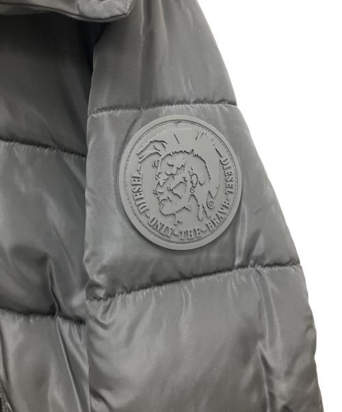 DIESEL（ディーゼル）DIESEL (ディーゼル) W-SMITH-YA-WH-JACKET 2WAY中綿ジャケット ブラック サイズ:XSの古着・服飾アイテム