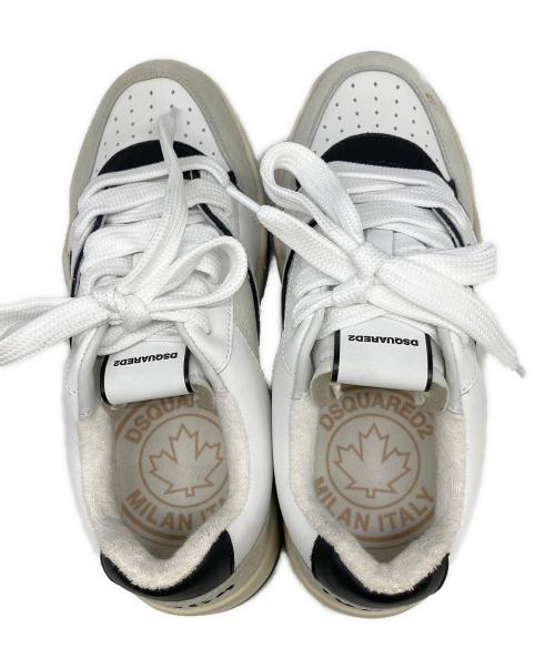 DSQUARED2（ディースクエアード）DSQUARED2 (ディースクエアード) SPIKER ロ-カットスニーカー ホワイト サイズ:SIZE40（25～25.5㎝）の古着・服飾アイテム