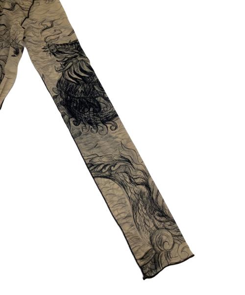 Jean Paul Gaultier FEMME（ジャンポールゴルチエ フェム）Jean Paul Gaultier FEMME (ジャンポールゴルチェフェム) ドラゴンプリントセカンドスキンハイネックカットソー ベージュ サイズ:40の古着・服飾アイテム