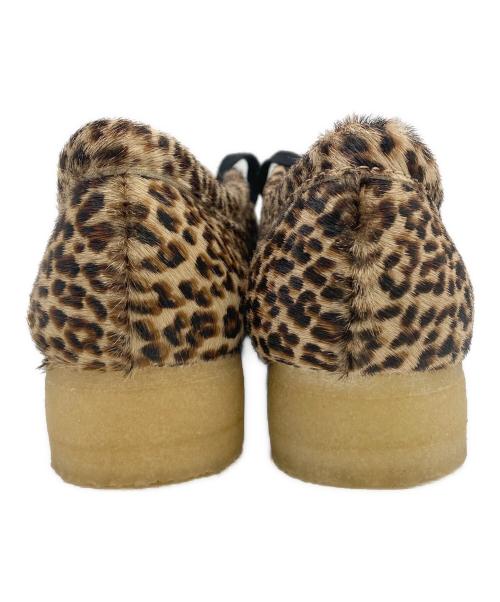 CLARKS ORIGINALS（クラークス オリジナルズ）CLARKS ORIGINALS (クラークス オリジナルズ) レオパードハラコワラビーシューズ ベージュ×ブラウン サイズ:SIZE 23.5cm 未使用品の古着・服飾アイテム