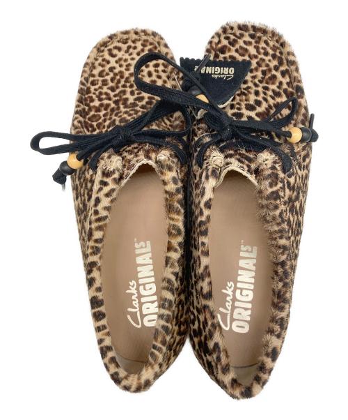 CLARKS ORIGINALS（クラークス オリジナルズ）CLARKS ORIGINALS (クラークス オリジナルズ) レオパードハラコワラビーシューズ ベージュ×ブラウン サイズ:SIZE 23.5cm 未使用品の古着・服飾アイテム