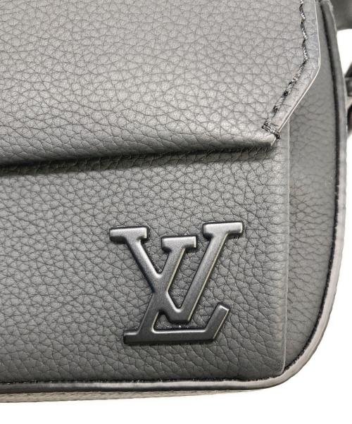 LOUIS VUITTON（ルイ ヴィトン）LOUIS VUITTON (ルイ ヴィトン) ショルダーバッグ ブラックの古着・服飾アイテム