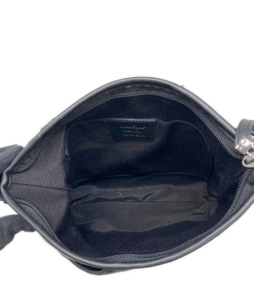 Salvatore Ferragamo（サルヴァトーレ フェラガモ）Salvatore Ferragamo (サルヴァトーレ フェラガモ) ショルダーバッグ ガンチーニ ブラックの古着・服飾アイテム