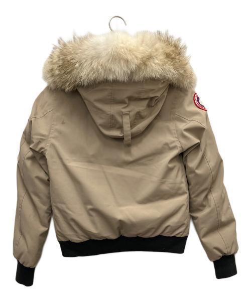 CANADA GOOSE（カナダグース）CANADA GOOSE (カナダグース) ダウンジャケット LABRADOR BOMBER ベージュ サイズ:SIZE Sの古着・服飾アイテム