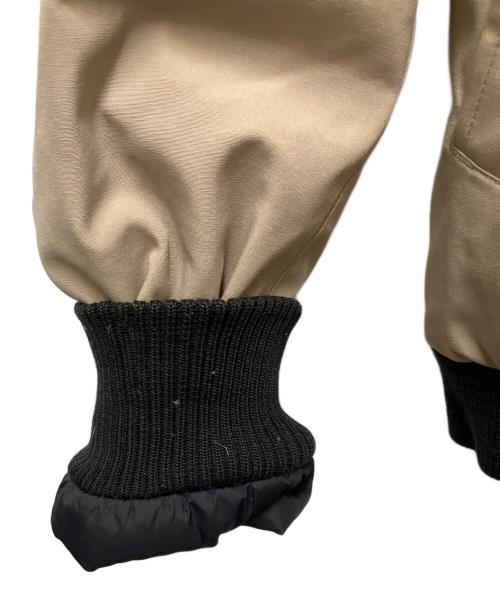 CANADA GOOSE（カナダグース）CANADA GOOSE (カナダグース) ダウンジャケット LABRADOR BOMBER ベージュ サイズ:SIZE Sの古着・服飾アイテム