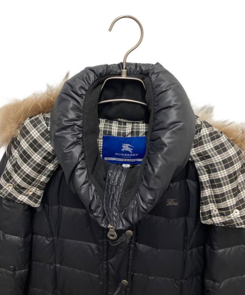 BURBERRY BLUE LABEL（バーバリー ブルー レーベル）BURBERRY BLUE LABEL (バーバリーロンドンブルーレーベル) ファーフード付きダウンコート ブラック サイズ:38の古着・服飾アイテム