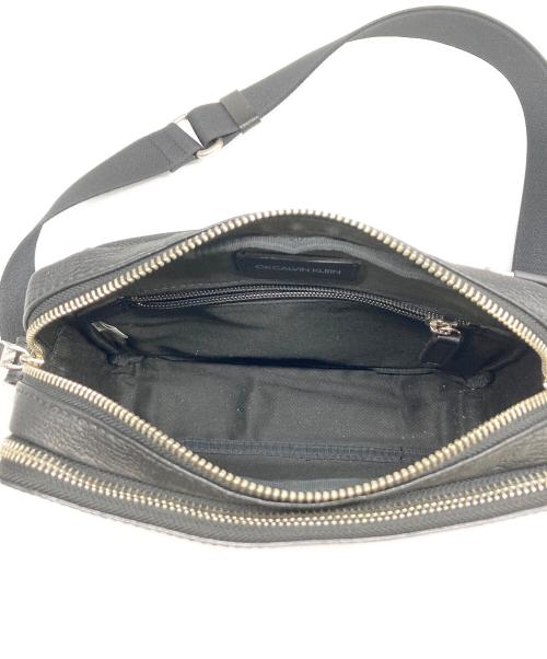 Calvin Klein（カルバンクライン）Calvin Klein (カルバンクライン) ショルダーバッグ ブラックの古着・服飾アイテム