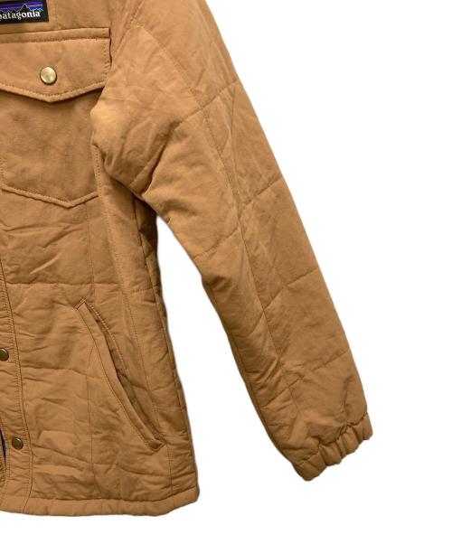 Patagonia（パタゴニア）Patagonia (パタゴニア) ボーイズキルテッドジャケット キャメル サイズ:SIZE M(10)の古着・服飾アイテム