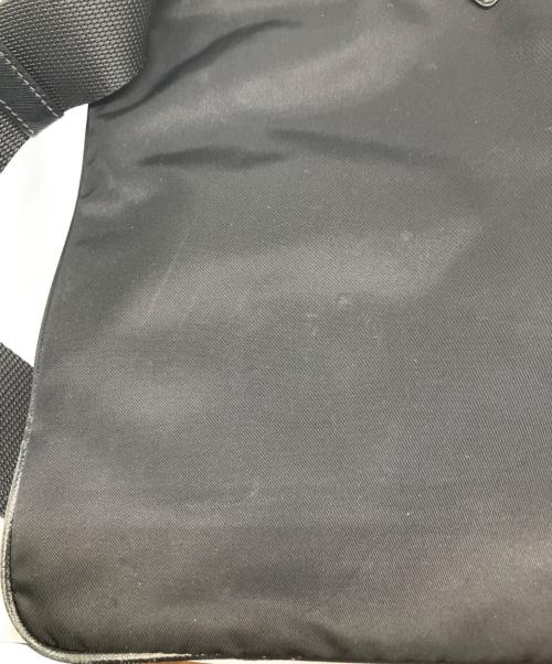 PRADA（プラダ）PRADA (プラダ) ナイロンショルダーバッグ ブラックの古着・服飾アイテム