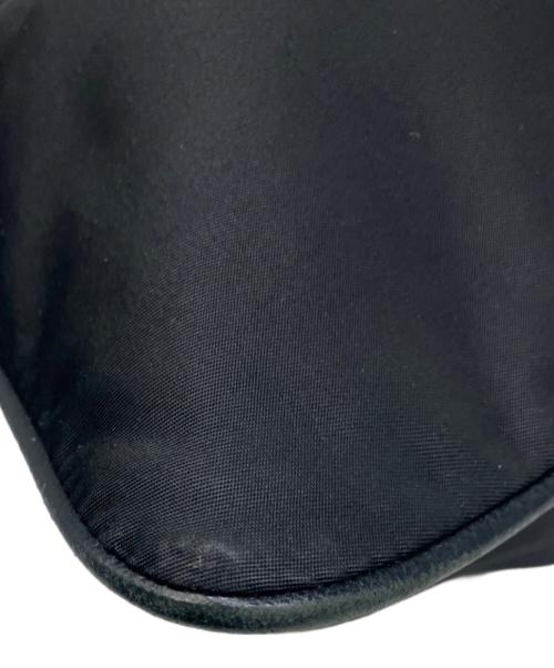 PRADA（プラダ）PRADA (プラダ) ナイロンショルダーバッグ ブラックの古着・服飾アイテム