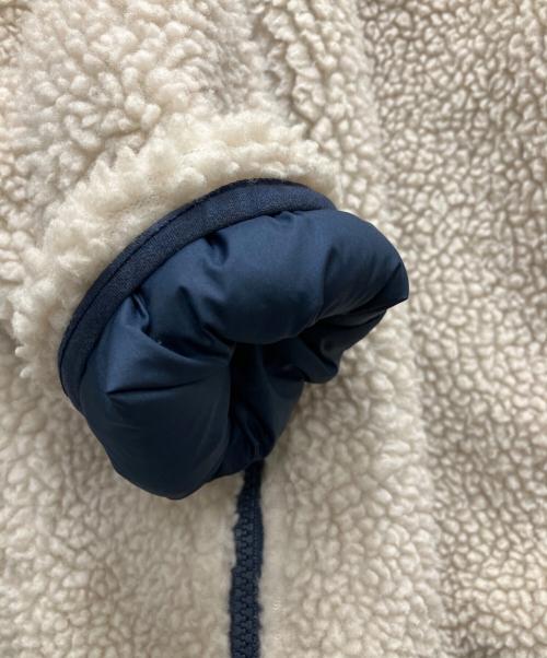 Patagonia（パタゴニア）Patagonia (パタゴニア) リバーシブル・レディ・フレディ・フーディ アイボリー サイズ:Mの古着・服飾アイテム