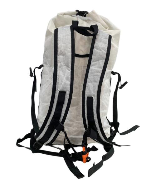 Hyperlite Mountain Gear（ハイパーライトマウンテンギア）HYPERLITE MOUNTAIN GEAR (ハイパーライトマウンテンギア) リュック summitパック ホワイトの古着・服飾アイテム
