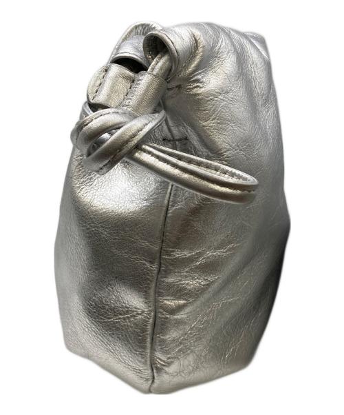 russet（ラシット）russet (ラシット) レザー巾着ショルダーバッグ silverの古着・服飾アイテム