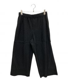 HOMME PLISSE ISSEY MIYAKE（オム プリッセ イッセイ ミヤケ）の古着「プリーツパンツ」｜ブラック