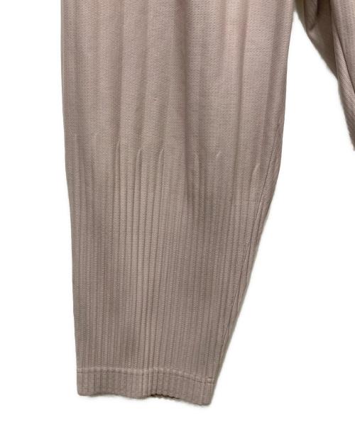 HOMME PLISSE ISSEY MIYAKE（オム プリッセ イッセイ ミヤケ）HOMME PLISSE ISSEY MIYAKE (オム プリッセ イッセイ ミヤケ) プリーツテーパードパンツ ピンク サイズ:SIZE 2の古着・服飾アイテム