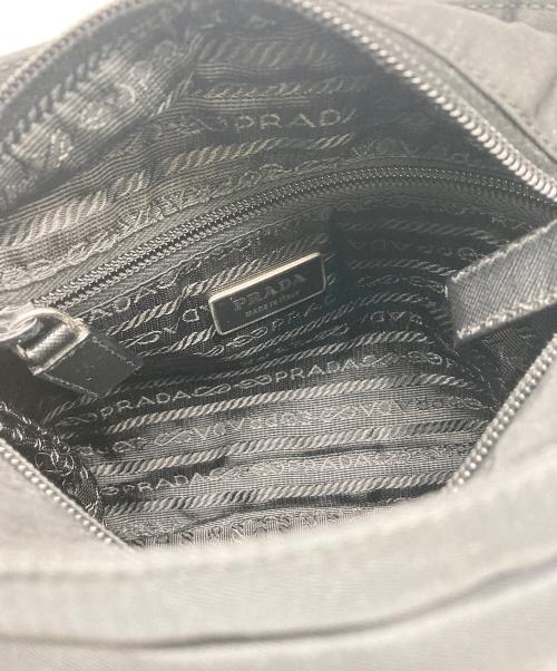 PRADA（プラダ）PRADA (プラダ) ナイロンショルダーバッグ ブラックの古着・服飾アイテム