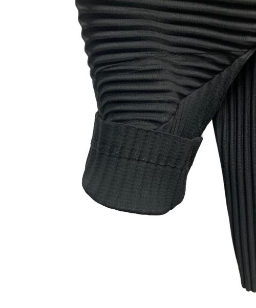 HOMME PLISSE ISSEY MIYAKE（オム プリッセ イッセイ ミヤケ）HOMME PLISSE ISSEY MIYAKE (オム プリッセ イッセイ ミヤケ) ジャケット ブラック サイズ:SIZE 2の古着・服飾アイテム