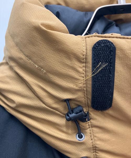 THE NORTH FACE（ザ ノース フェイス）THE NORTH FACE (ザ ノース フェイス) ダウンジャケット ブラック×ベージュ サイズ:Sの古着・服飾アイテム