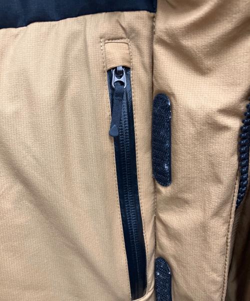 THE NORTH FACE（ザ ノース フェイス）THE NORTH FACE (ザ ノース フェイス) ダウンジャケット ブラック×ベージュ サイズ:Sの古着・服飾アイテム