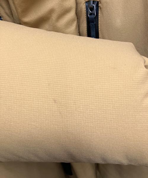 THE NORTH FACE（ザ ノース フェイス）THE NORTH FACE (ザ ノース フェイス) ダウンジャケット ブラック×ベージュ サイズ:Sの古着・服飾アイテム