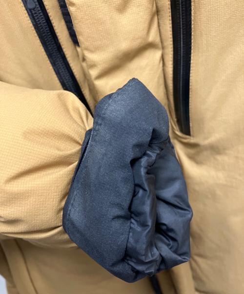 THE NORTH FACE（ザ ノース フェイス）THE NORTH FACE (ザ ノース フェイス) ダウンジャケット ブラック×ベージュ サイズ:Sの古着・服飾アイテム