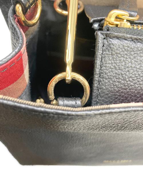 BLUE LABEL CRESTBRIDGE（ブルーレーベルクレストブリッジ）BLUE LABEL CRESTBRIDGE (ブルーレーベルクレストブリッジ) レザーメタルハンドルスクエアミニトート ブラックの古着・服飾アイテム