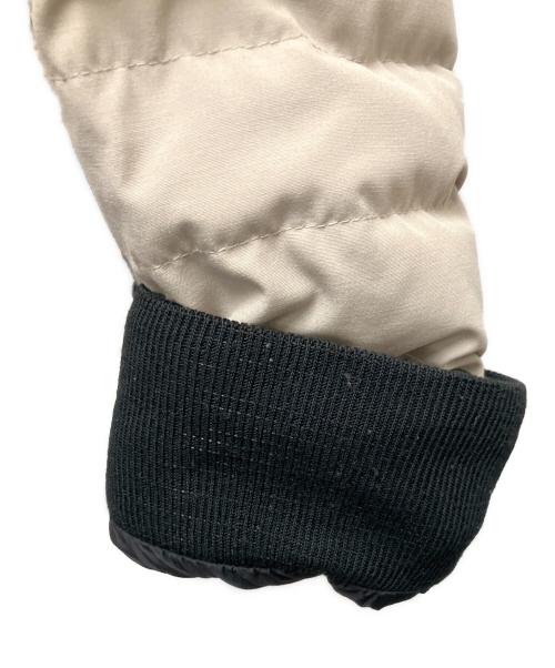 CANADA GOOSE（カナダグース）CANADA GOOSE (カナダグース) ダウンジャケット ベージュ サイズ:SIZE Sの古着・服飾アイテム