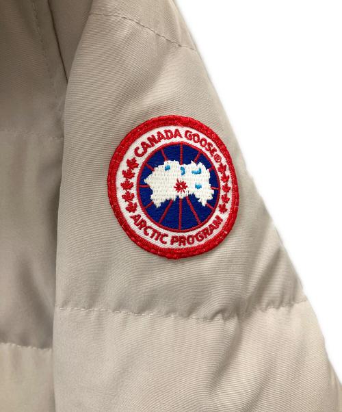 CANADA GOOSE（カナダグース）CANADA GOOSE (カナダグース) ダウンジャケット ベージュ サイズ:SIZE Sの古着・服飾アイテム