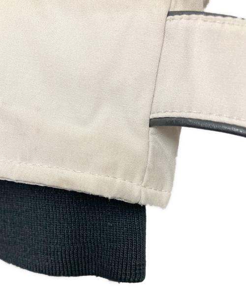 CANADA GOOSE（カナダグース）CANADA GOOSE (カナダグース) ダウンジャケット ベージュ サイズ:SIZE Sの古着・服飾アイテム