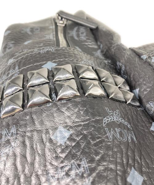 MCM（エムシーエム）MCM (エムシーエム) スタッズ付リュック ブラックの古着・服飾アイテム