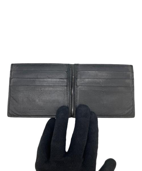 BOTTEGA VENETA（ボッテガベネタ）BOTTEGA VENETA (ボッテガベネタ) マネークリップ付2つ折り財布 ブラックの古着・服飾アイテム