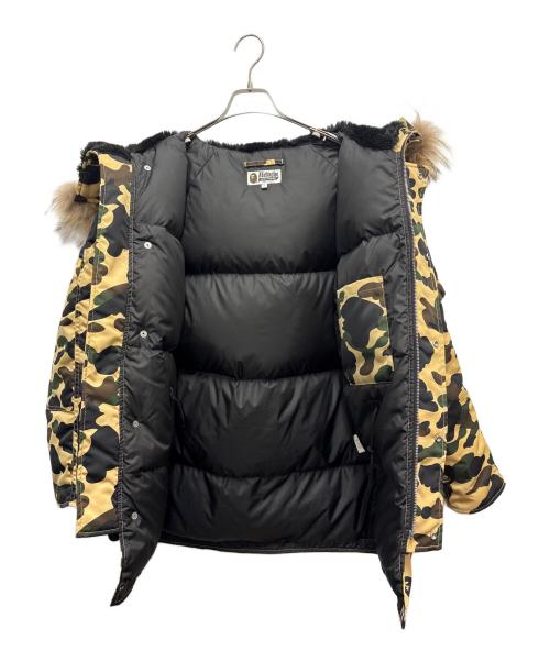 A BATHING APE（ア ベイシング エイプ）A BATHING APE (ア ベイシング エイプ) ダウンジャケット ベージュ サイズ:Sの古着・服飾アイテム