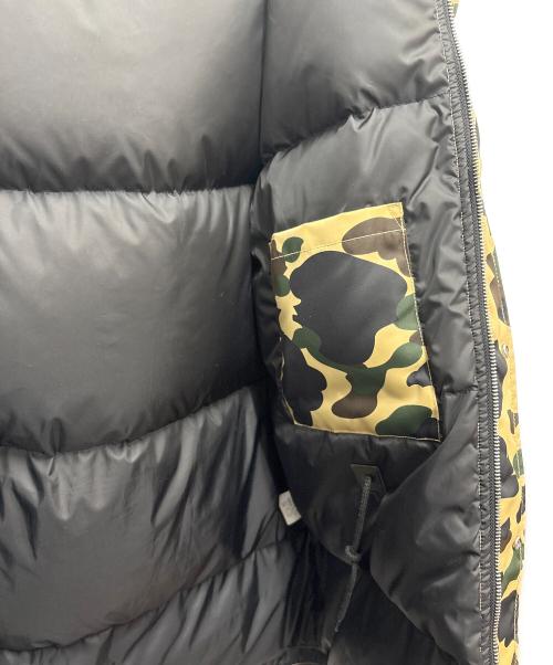 A BATHING APE（ア ベイシング エイプ）A BATHING APE (ア ベイシング エイプ) ダウンジャケット ベージュ サイズ:Sの古着・服飾アイテム