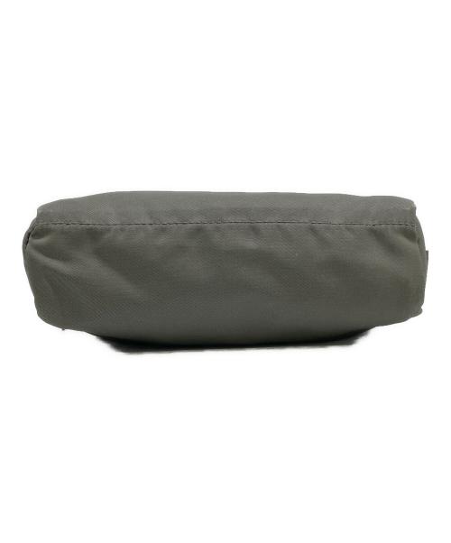 PRADA（プラダ）PRADA (プラダ) ナイロンコスメポーチ グリーンの古着・服飾アイテム