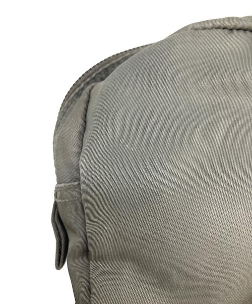 PRADA（プラダ）PRADA (プラダ) ナイロンコスメポーチ グリーンの古着・服飾アイテム