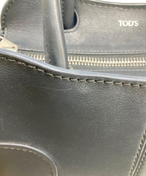 TOD'S（トッズ）TOD'S (トッズ) 2WAYショルダーバッグ ネイビーの古着・服飾アイテム