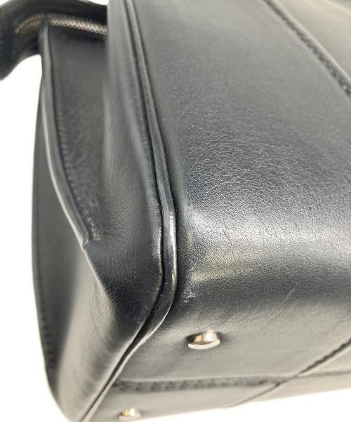 TOD'S（トッズ）TOD'S (トッズ) 2WAYショルダーバッグ ネイビーの古着・服飾アイテム