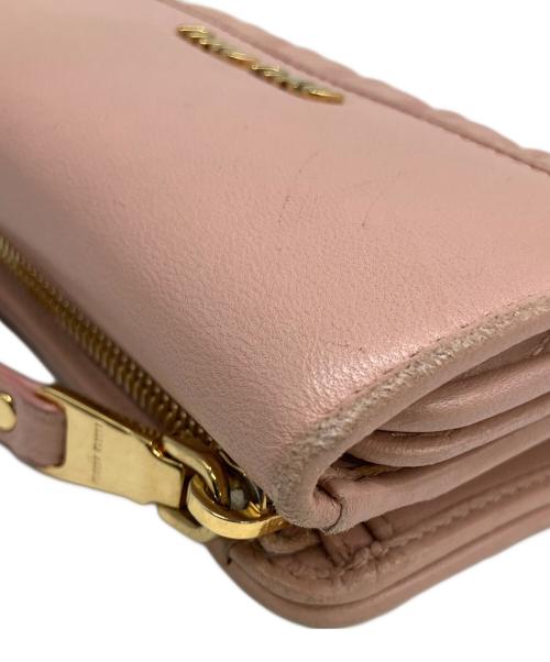 MIU MIU（ミュウミュウ）MIU MIU (ミュウミュウ) 3つ折り財布 ピンクの古着・服飾アイテム