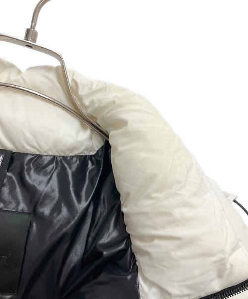MONCLER（モンクレール）MONCLER (モンクレール) ダウンジャケット ブラック×ホワイト サイズ:SIZE5の古着・服飾アイテム