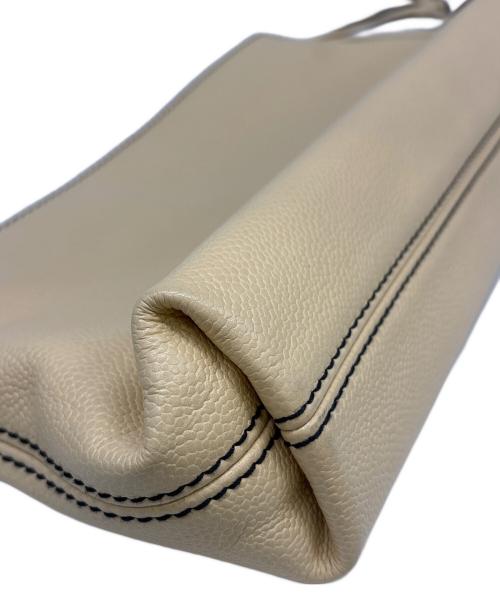 CHANEL（シャネル）CHANEL (シャネル) クラッチバッグ ベージュの古着・服飾アイテム