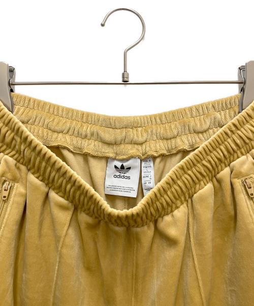adidas（アディダス）adidas (アディダス) ベロアトラックパンツ イエロー サイズ:SIZE XLの古着・服飾アイテム