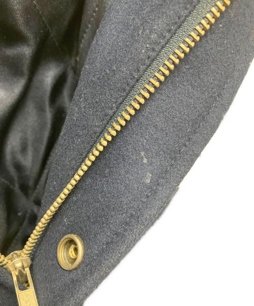 GENUINE MERCHANDISE（ジェニュイン マーチャンダイズ）GENUINE MERCHANDISE (ジェニュイン マーチャンダイズ) スタジャン ネイビー サイズ:SIZE Lの古着・服飾アイテム