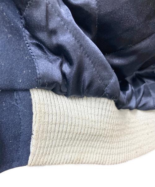 GENUINE MERCHANDISE（ジェニュイン マーチャンダイズ）GENUINE MERCHANDISE (ジェニュイン マーチャンダイズ) スタジャン ネイビー サイズ:SIZE Lの古着・服飾アイテム