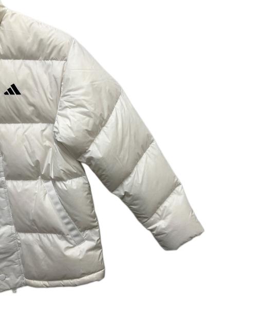 adidas（アディダス）adidas (アディダス) ダウンジャケット ホワイト サイズ:SIZE L 未使用品の古着・服飾アイテム