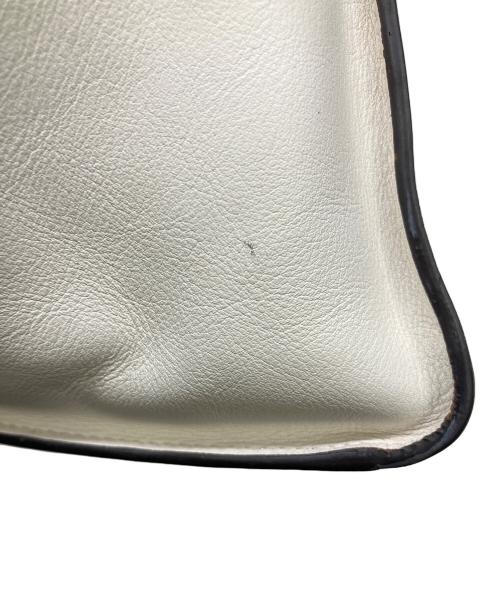 J&M DAVIDSON（ジェイ＆エム デヴィッドソン）J&M DAVIDSON (ジェイ＆エム デヴィッドソン) ハンドバッグ ホワイトの古着・服飾アイテム