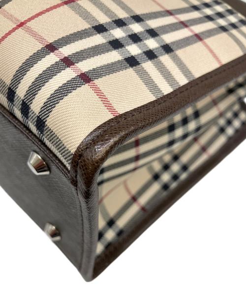 BURBERRY（バーバリー）BURBERRY (バーバリー) ハンドバッグ アイボリーの古着・服飾アイテム