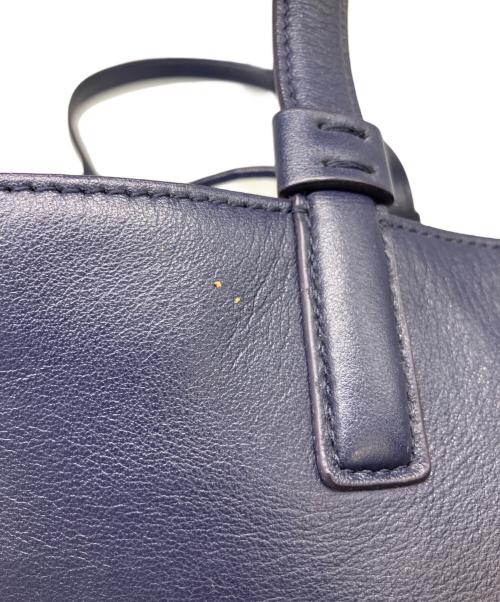 Ferragamo（フェラガモ）Ferragamo (フェラガモ) レザートートバッグ ネイビーの古着・服飾アイテム