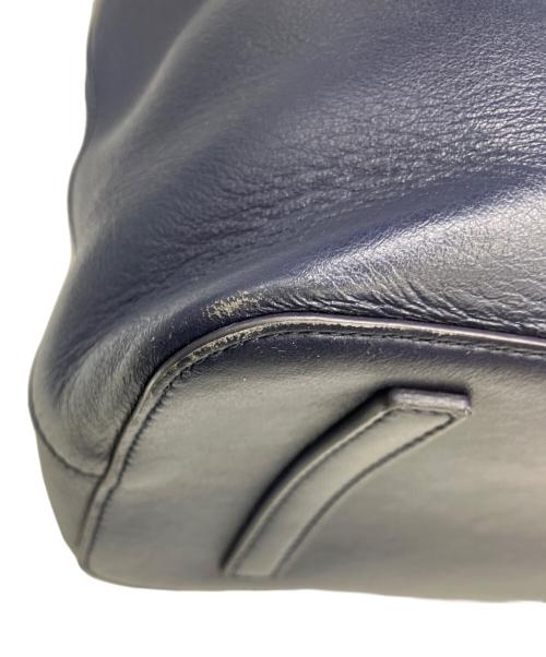 Ferragamo（フェラガモ）Ferragamo (フェラガモ) レザートートバッグ ネイビーの古着・服飾アイテム
