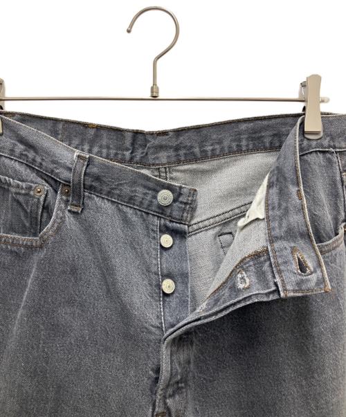 LEVI'S（リーバイス）LEVI'S (リーバイス) 先染めブラックデニムパンツ グレー サイズ:SIZE 91cm (W36)の古着・服飾アイテム