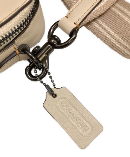 COACH（コーチ）COACH (コーチ) ショルダーバッグ ベージュの古着・服飾アイテム